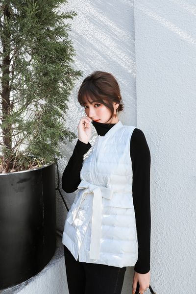 2021 new women's vest with adjustable waist ultra light vests women female down coat long slim sleeveless vh0n, Black;white
2021 new women's vest with adjustable waist ultra light vests women female down coat long slim sleeveless vh0n, Black;white