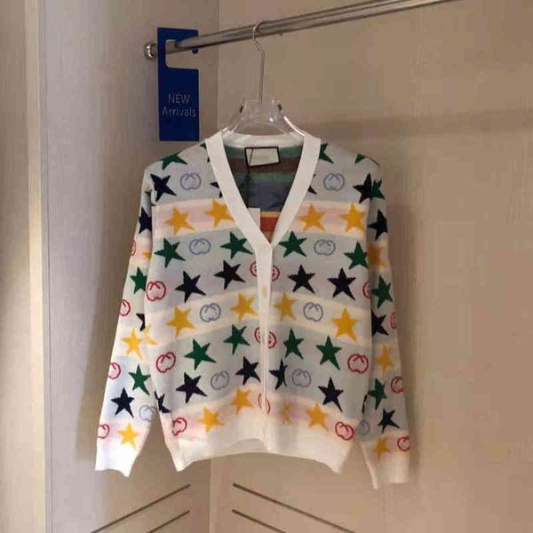 2022 factory wholesale new high version tide ancient + autumn and winter five pointed star jacquard knitted v-neck button cardigan long slee, Black;gray
2022 factory wholesale new high version tide ancient + autumn and winter five pointed star jacquard knitted v-neck button cardigan long slee, Black;gray