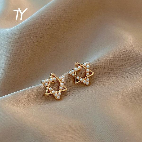 2021 new classic pearl metal mosaic hexameron earrings fashion korean jewelry for woman party girl's unusual earrings, Silver
2021 new classic pearl metal mosaic hexameron earrings fashion korean jewelry for woman party girl's unusual earrings, Silver