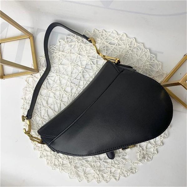leather new designer handbag genuine letters shoulder genuine shoulder messenger bag handbag quality with leather saddle 2021 h qcqro, Red;black
leather new designer handbag genuine letters shoulder genuine shoulder messenger bag handbag quality with leather saddle 2021 h qcqro, Red;black