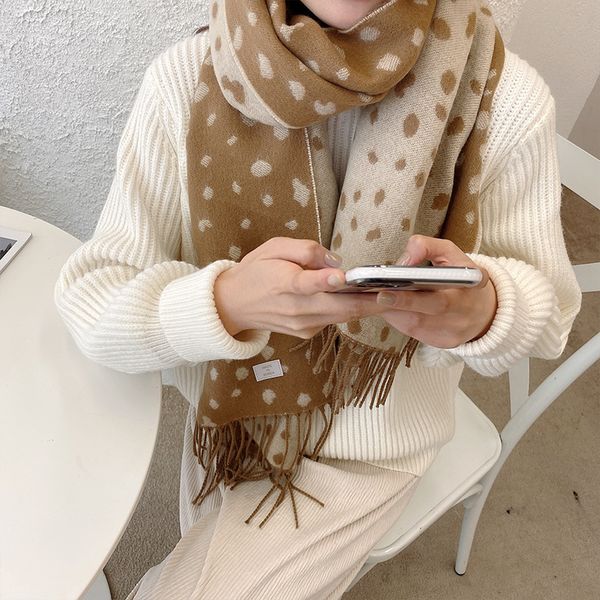 2020 brand new leopard scarves women's winter brand version thickened tassel long east gate students keep warm in autumn and winter klw, Blue;gray
2020 brand new leopard scarves women's winter brand version thickened tassel long east gate students keep warm in autumn and winter klw, Blue;gray