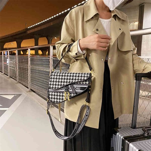 outlet sale 80% off bag female 2022 new fashion autumn and winter niche design messenger bag saddle advanced sense single shoulder armpit
outlet sale 80% off bag female 2022 new fashion autumn and winter niche design messenger bag saddle advanced sense single shoulder armpit