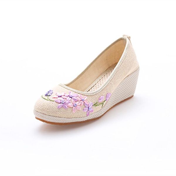 new retro national style spring autumn high-heeled with embroidered old beijing cloth shoes casual women singles shoes, Black 
new retro national style spring autumn high-heeled with embroidered old beijing cloth shoes casual women singles shoes, Black