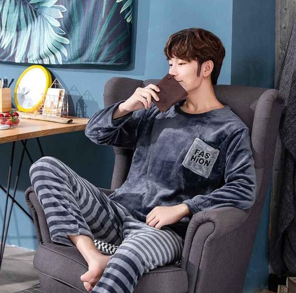men's pajamas set autumn winter warm flannel thicken male pajamas long sleeve sleepwear pants 2pcs casual homewear clothes, Black;brown
men's pajamas set autumn winter warm flannel thicken male pajamas long sleeve sleepwear pants 2pcs casual homewear clothes, Black;brown