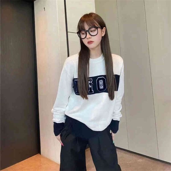 men's and women's same high version net red letter jacquard knitted sweater fashion versatile loose top, Black;brown
men's and women's same high version net red letter jacquard knitted sweater fashion versatile loose top, Black;brown