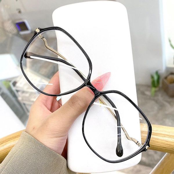 elbru retro anti-blue light glasses frame for women men vintage classic wave leg optical glasses metal flat mirror eyeglasses, Black
elbru retro anti-blue light glasses frame for women men vintage classic wave leg optical glasses metal flat mirror eyeglasses, Black