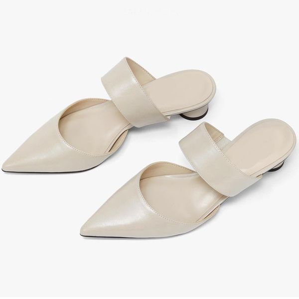 hollow thick-heeled shoes women's fall 2021 new products wide trip shallow mouth pointy mules, Black
hollow thick-heeled shoes women's fall 2021 new products wide trip shallow mouth pointy mules, Black