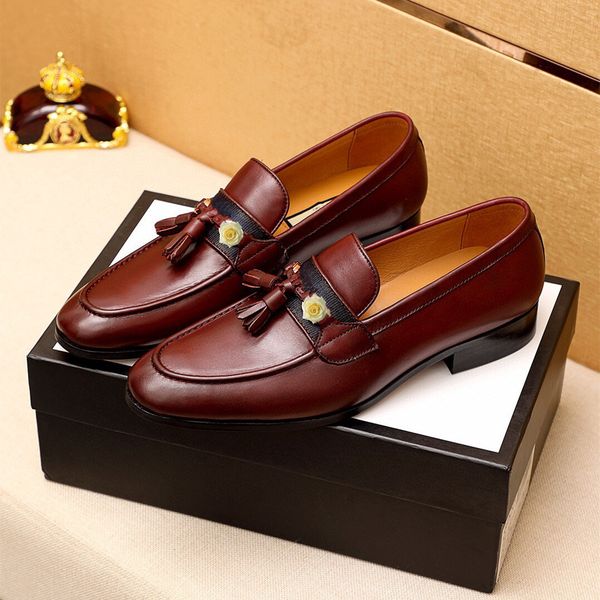 2019 new summer men casual leather shoes business male hollowed out shoes solid men shoes slip-on round toe breathable, Black
2019 new summer men casual leather shoes business male hollowed out shoes solid men shoes slip-on round toe breathable, Black