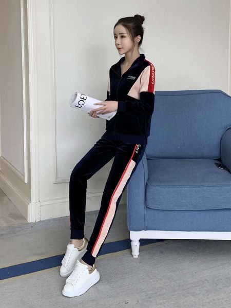 vipwinter sportswear suit women plush thickened 2020 new fashion leisure sweater two piece set foreign style, Gray
vipwinter sportswear suit women plush thickened 2020 new fashion leisure sweater two piece set foreign style, Gray