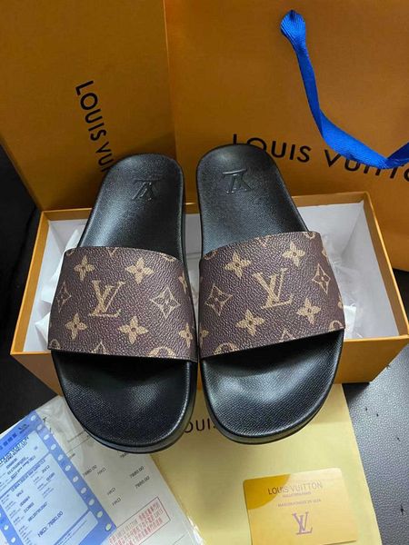 2021 milan international paris fashion slippers men's women's summer sandals beach slippers women's slippers, Black
2021 milan international paris fashion slippers men's women's summer sandals beach slippers women's slippers, Black