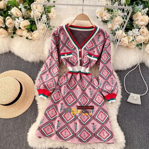 autumn winter chic retro checked knitted dress women elegant temperament v neck long sleeve sweater slim tunic casual dresses, Black;gray
autumn winter chic retro checked knitted dress women elegant temperament v neck long sleeve sweater slim tunic casual dresses, Black;gray