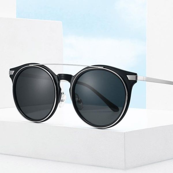 fashion classic polarized sunglasses fashion european and american sunglasses women glasses men, White;black
fashion classic polarized sunglasses fashion european and american sunglasses women glasses men, White;black