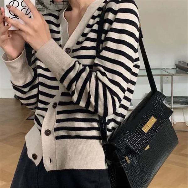 alligator black leather women baguette flap sacs femme main de créateurs célèbres shoulder bags cross body famous designer handbags purses
alligator black leather women baguette flap sacs femme main de créateurs célèbres shoulder bags cross body famous designer handbags purses