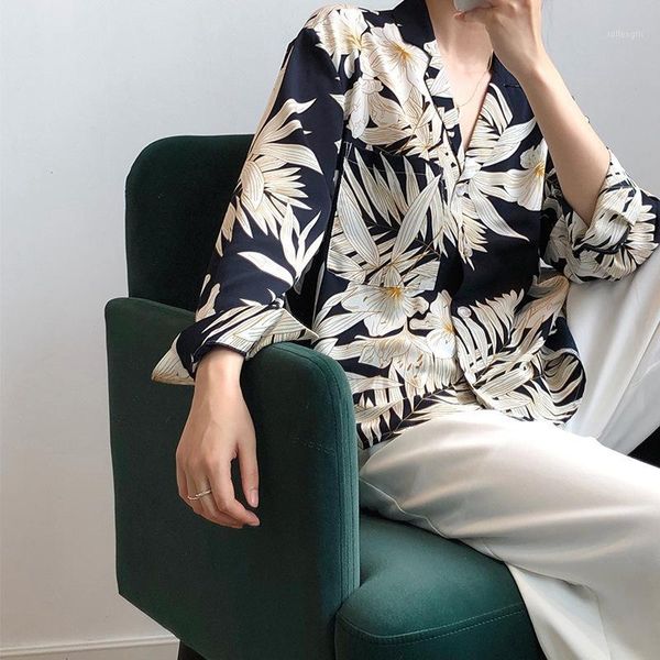2020 new women summer turn down collar flower print womens and blouses boho chiffon shirt blusas roupa feminina1, White
2020 new women summer turn down collar flower print womens and blouses boho chiffon shirt blusas roupa feminina1, White