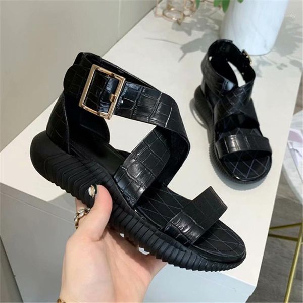casual black women sandals genuine leather flat shoes woman thick sole cool beach flats summer sandalia feminina1
casual black women sandals genuine leather flat shoes woman thick sole cool beach flats summer sandalia feminina1