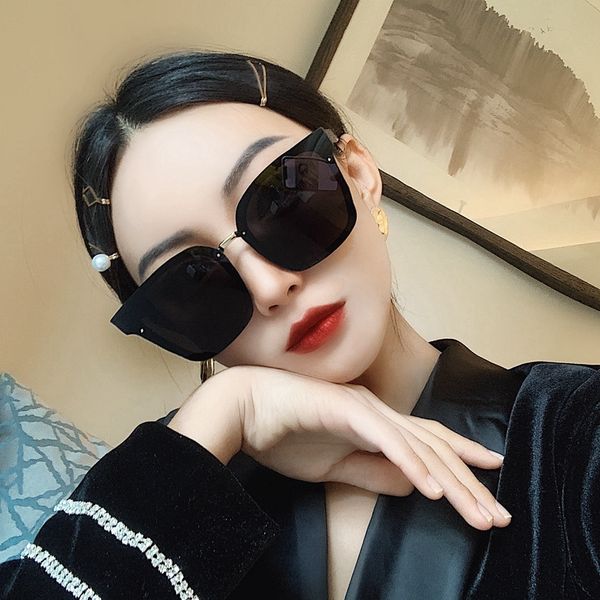 korean new square black glasses fashion street female small face sunglasses male polarizing anti uv
korean new square black glasses fashion street female small face sunglasses male polarizing anti uv