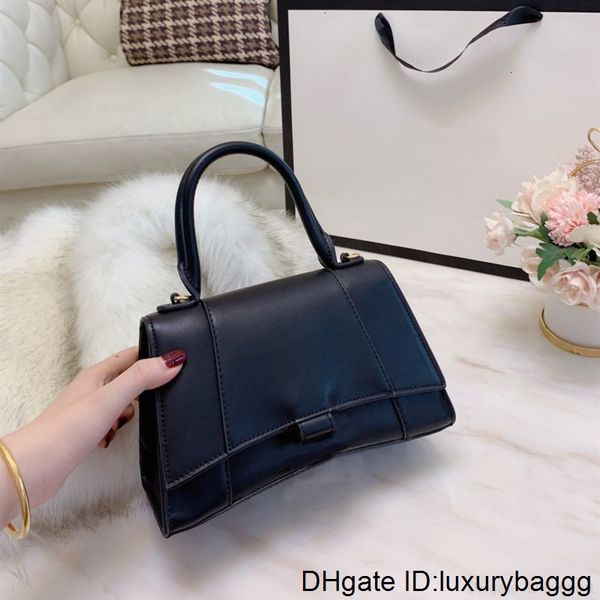 handbag 2020 new ladies shoulder fashion messenger bag classic quality wallet four colors
handbag 2020 new ladies shoulder fashion messenger bag classic quality wallet four colors
