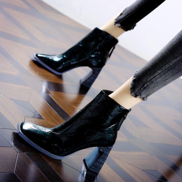 deat 2020 new autumn and winter fashion casual simple patent leather square toe short thick heel boots women sg8501, Black
deat 2020 new autumn and winter fashion casual simple patent leather square toe short thick heel boots women sg8501, Black