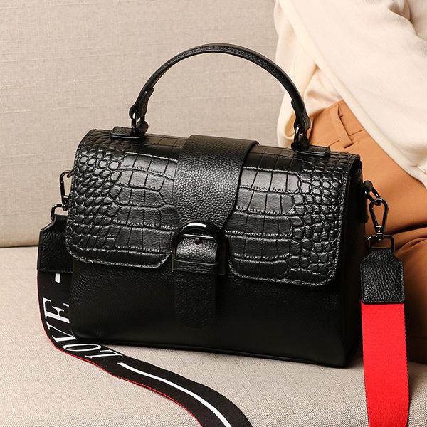 bag 2021 new trendy versatile multi-compartment leather handbags casual ladies crocodile pattern fashion portable messenger bag
bag 2021 new trendy versatile multi-compartment leather handbags casual ladies crocodile pattern fashion portable messenger bag