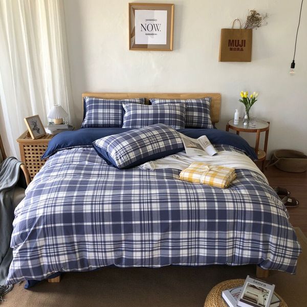 2021 designer bedding sets fashion blue cotton bed comforters sets modern luxury winter bedding
2021 designer bedding sets fashion blue cotton bed comforters sets modern luxury winter bedding