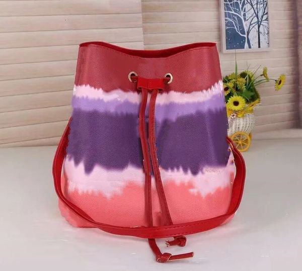 2021 new bucket tie-dye printing designer handbag shoulder messenger bag outdoor bags
2021 new bucket tie-dye printing designer handbag shoulder messenger bag outdoor bags