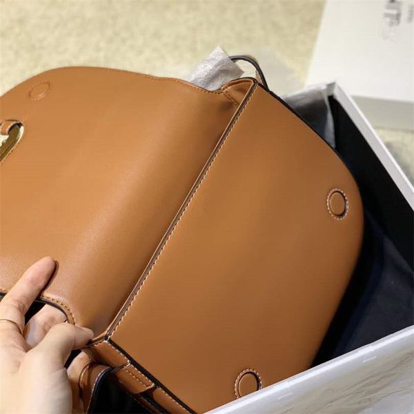 designer celi pig bgs buckle shoulder bag women fashion leather flip cover plain baguette letter printing shoulder strap messenger bags free
designer celi pig bgs buckle shoulder bag women fashion leather flip cover plain baguette letter printing shoulder strap messenger bags free