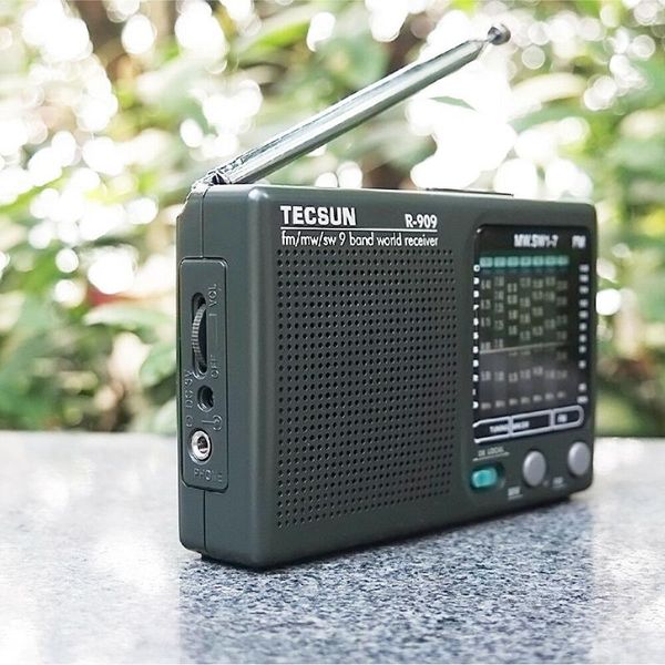 1pcs tecsun r-909 radio fm mini radio handheld digital player lcd display medium wave short wave portable audio
1pcs tecsun r-909 radio fm mini radio handheld digital player lcd display medium wave short wave portable audio
