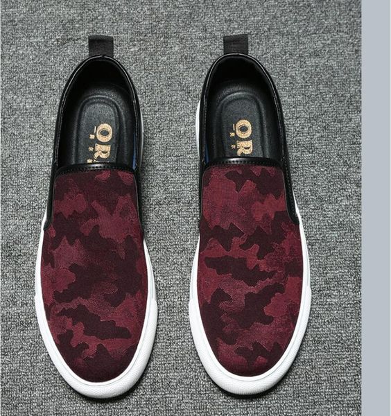 2021 new embroidery men's fashion casual shoes black/white/red glitter leisure slip on rivets loafers shoes man party weeding dress sho
2021 new embroidery men's fashion casual shoes black/white/red glitter leisure slip on rivets loafers shoes man party weeding dress sho