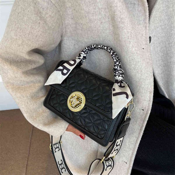 2022 latest handbag factory store on women's small fragrance high texture rhombic lattice embroidered thread square single shoulder mes
2022 latest handbag factory store on women's small fragrance high texture rhombic lattice embroidered thread square single shoulder mes