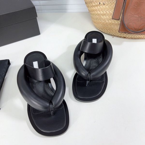 new flip flops strange style heels slippers women sandals black white slides woman summer mules shoes women sandals zapatillas mujer
new flip flops strange style heels slippers women sandals black white slides woman summer mules shoes women sandals zapatillas mujer