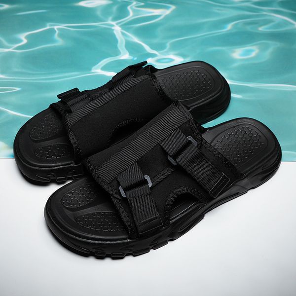 men's beach slipper series 2020 summer new fashion wear antiskid trend personalized sandals c1212, Black;white
men's beach slipper series 2020 summer new fashion wear antiskid trend personalized sandals c1212, Black;white