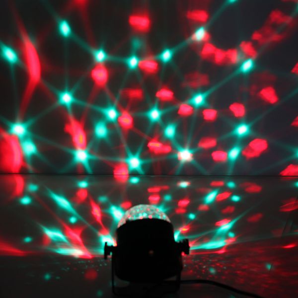 lt upgraded 120 degree beam angle auto / voice control rgb light led stage lamp with remote controll 
lt upgraded 120 degree beam angle auto / voice control rgb light led stage lamp with remote controll