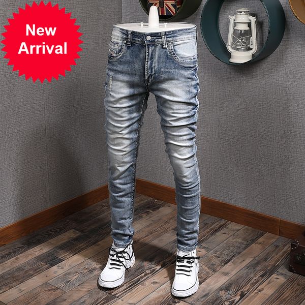 2021 new italian fashion men's blue elastic light thin torn breeches designer vintage denim jeans from hip street h98i
2021 new italian fashion men's blue elastic light thin torn breeches designer vintage denim jeans from hip street h98i