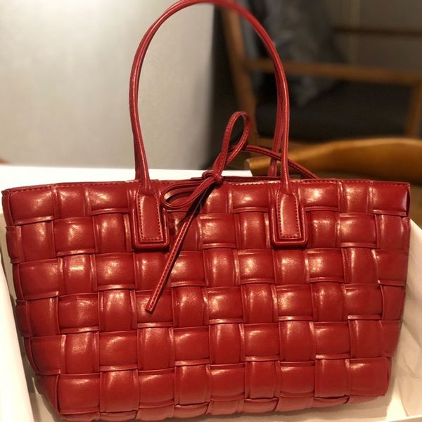 weave fashion bags wallet hand high large quality solds real leather genuine handbags tote plain lady bag handbags poxst, Red;black
weave fashion bags wallet hand high large quality solds real leather genuine handbags tote plain lady bag handbags poxst, Red;black