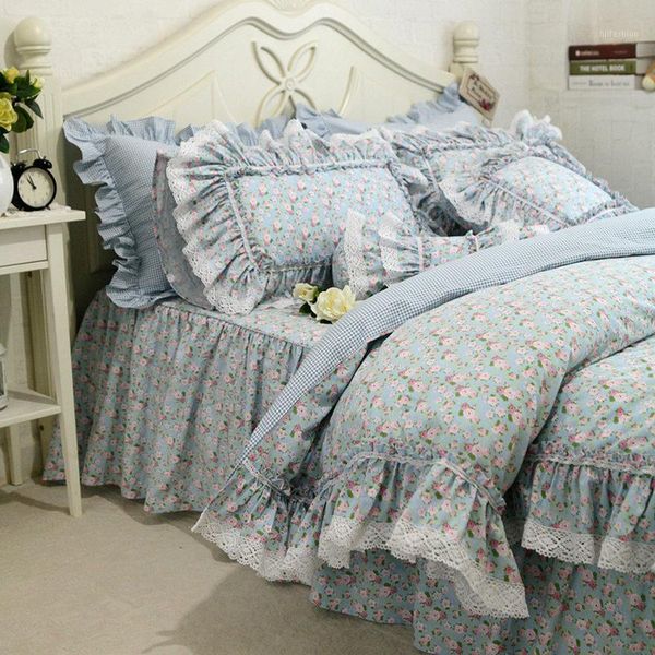 new fresh flowers print bedding set lace ruffle duvet cover quality embroidery bed sheet pastoral bed skirt bedspread bedding1
new fresh flowers print bedding set lace ruffle duvet cover quality embroidery bed sheet pastoral bed skirt bedspread bedding1
