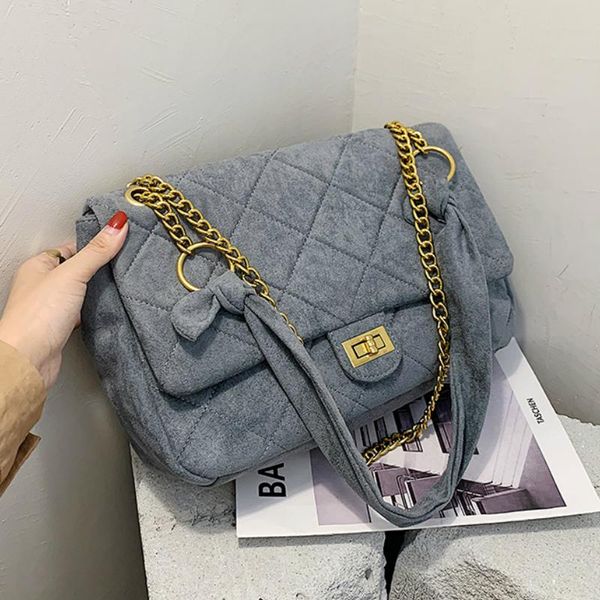 2021 fashion chain shoulder bag women suede leather quilted bag female luxury handbags women bags designer sac a main femme
2021 fashion chain shoulder bag women suede leather quilted bag female luxury handbags women bags designer sac a main femme