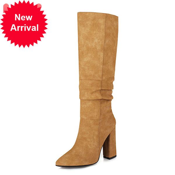 women knee boots with thick heels pointed to women's toe... high winter cool party shoes... woman size 34-43., Black
women knee boots with thick heels pointed to women's toe... high winter cool party shoes... woman size 34-43., Black