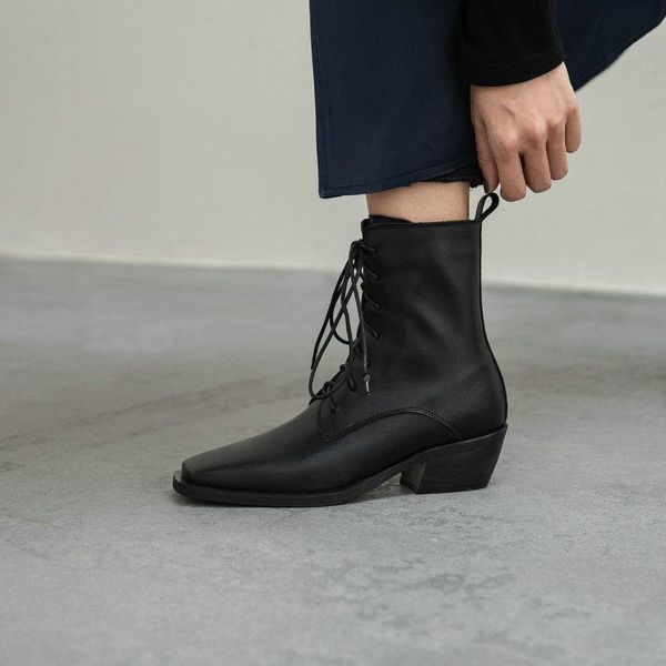 fashion party shoes woman 4.5cm heels 2021 winter genuine leather ankle boots cross tied motorcycle boots, Black
fashion party shoes woman 4.5cm heels 2021 winter genuine leather ankle boots cross tied motorcycle boots, Black