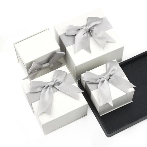 wholesale jewelry packaging boxes in paper grey bowknot jewelry boxes ornament packaging box, Pink;blue
wholesale jewelry packaging boxes in paper grey bowknot jewelry boxes ornament packaging box, Pink;blue