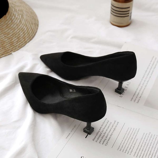 single 2020 new autumn small 3cm slim 5cm medium pointed work black high heel shoes for women
single 2020 new autumn small 3cm slim 5cm medium pointed work black high heel shoes for women