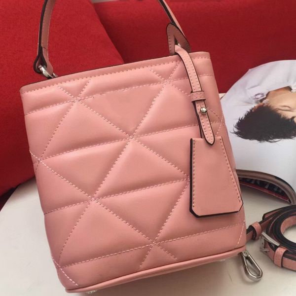 european and american sheepskin luxurys designers bags bucket crossbody pochette tote handbags women bags shoulder bag wallets wholesale
european and american sheepskin luxurys designers bags bucket crossbody pochette tote handbags women bags shoulder bag wallets wholesale