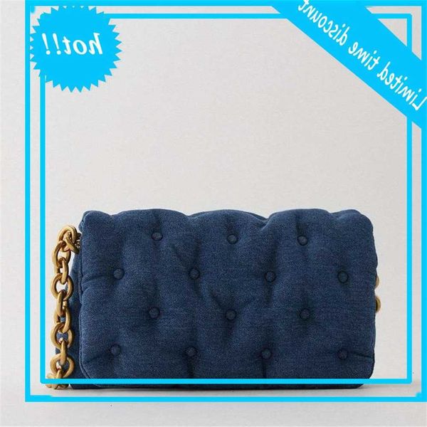large capacity blue denim material shoulder bags for women 2021 new gold chain design messenger bag all-match handbag sac
large capacity blue denim material shoulder bags for women 2021 new gold chain design messenger bag all-match handbag sac