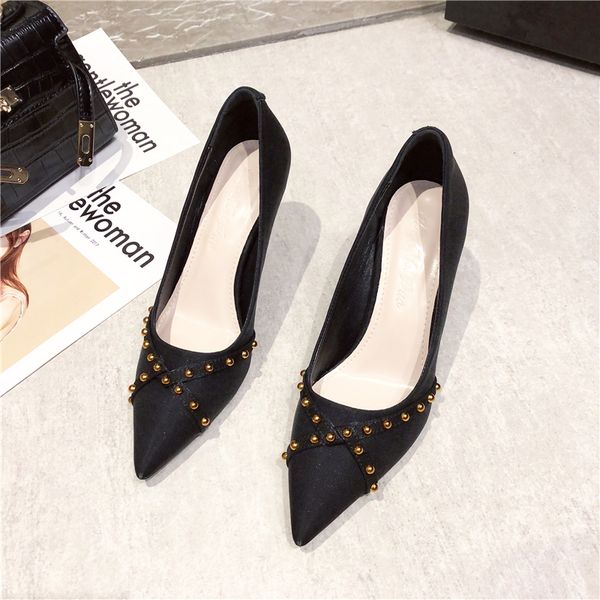 2020 new women sshoes retro niche rivets pointed professional female all-match stilettos 7.5cm 691-22 3c7k, Black
2020 new women sshoes retro niche rivets pointed professional female all-match stilettos 7.5cm 691-22 3c7k, Black