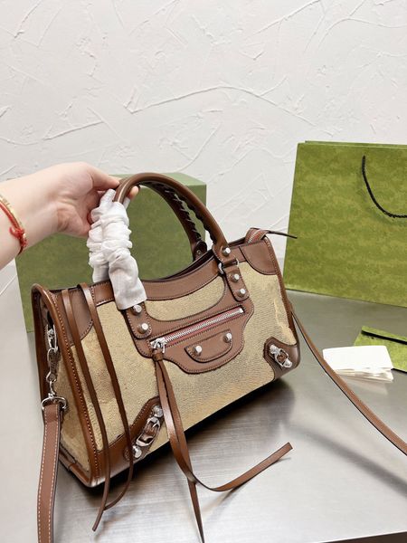 2022fashion motorcycle bag women shoulder bags cross bady handbag neo classic large handle handbags
2022fashion motorcycle bag women shoulder bags cross bady handbag neo classic large handle handbags