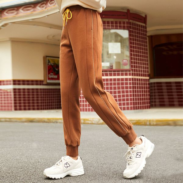 inman winter new arrival women's casual pants pure cotton loose legged pants plush students show thin sports style 201106, Black;white
inman winter new arrival women's casual pants pure cotton loose legged pants plush students show thin sports style 201106, Black;white
