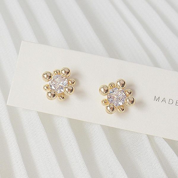 stud arrives simple tiny 14k real gold women earrings geometry transparent zircon earring daily bijoux pendant jewelry, Golden;silver
stud arrives simple tiny 14k real gold women earrings geometry transparent zircon earring daily bijoux pendant jewelry, Golden;silver