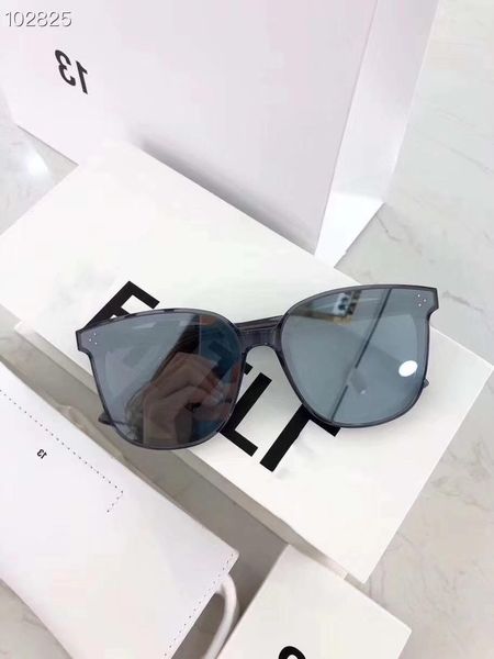 2020 korea famous sunglasses fashion sunglasses for men and women uv400 sunglasses with box, White;black
2020 korea famous sunglasses fashion sunglasses for men and women uv400 sunglasses with box, White;black