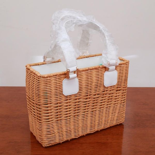 fashion luxury bamboo straw rattan women bag 2020 new fashion leather hand bags female shoulder messenger bags
fashion luxury bamboo straw rattan women bag 2020 new fashion leather hand bags female shoulder messenger bags