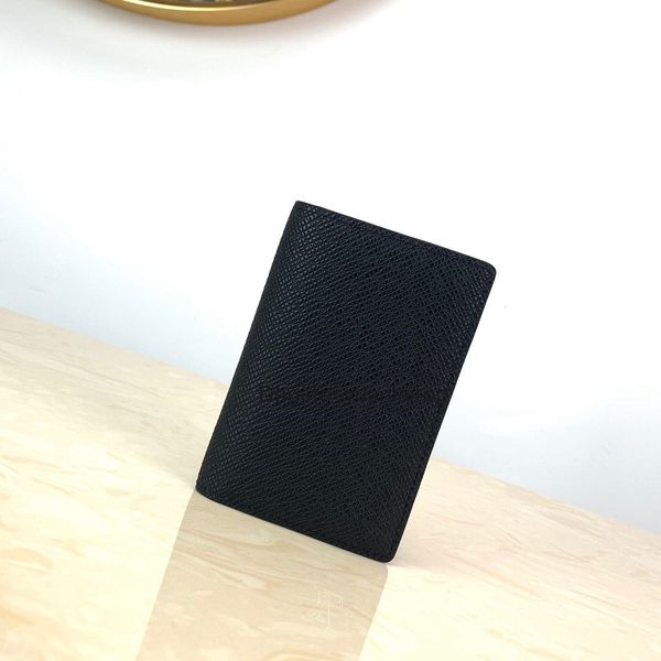 2020 sold fashion real leather mens shoulder bag men letter handbags men wallets classic men cardholder passport holdr with box 018, Red;black
2020 sold fashion real leather mens shoulder bag men letter handbags men wallets classic men cardholder passport holdr with box 018, Red;black