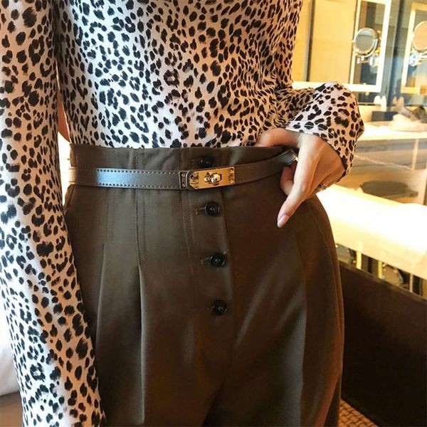 leather skirt, sweater coat, simple and versatile, black thin belt with cowhide waist cover, Black;brown
leather skirt, sweater coat, simple and versatile, black thin belt with cowhide waist cover, Black;brown